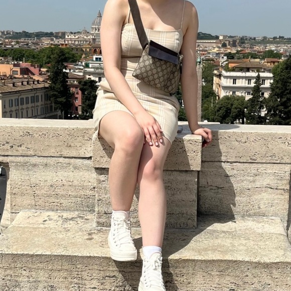 SOLD 🥰Gucci Coated Canvas GG Belt Bag - Picture 2 of 9